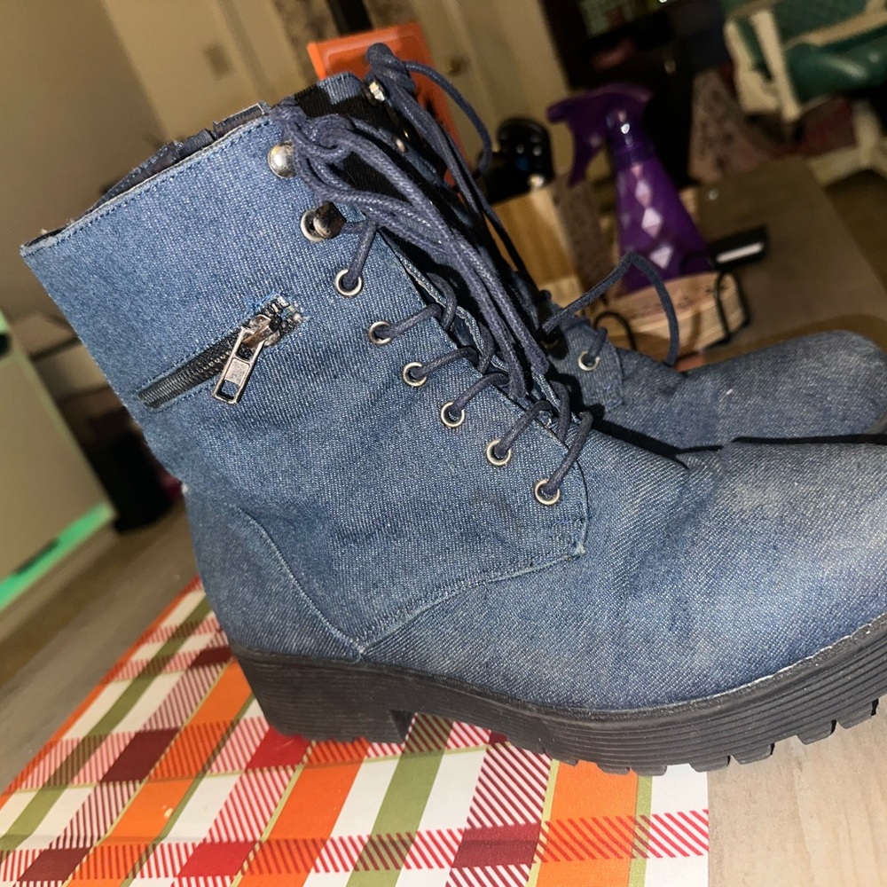 Women’s blue jeans color boots size 8 - Picture 2 of 7